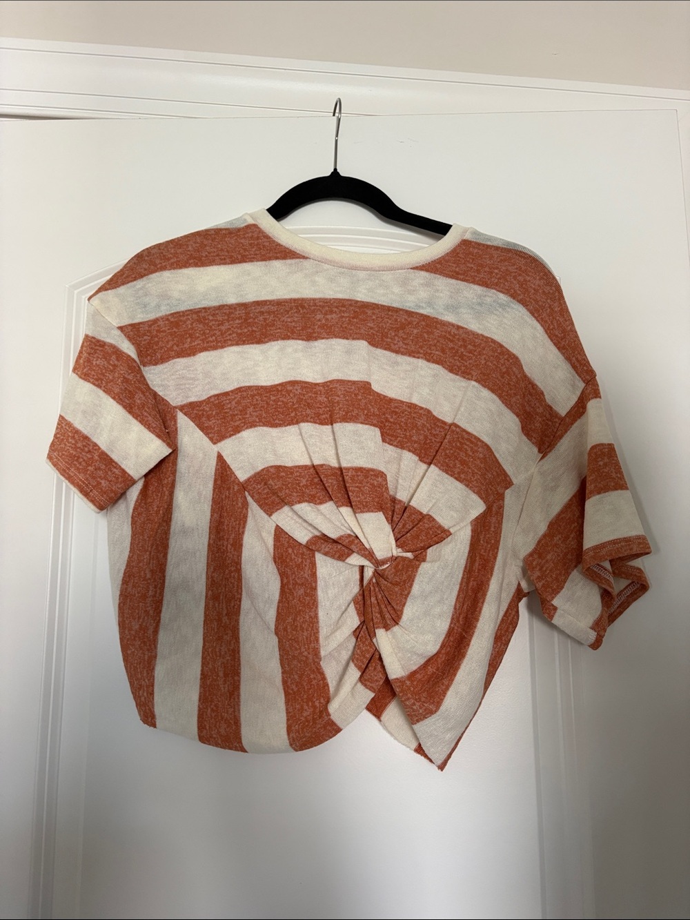 Twist-Front Short Sleeve Stripe Top - Cream & Rust